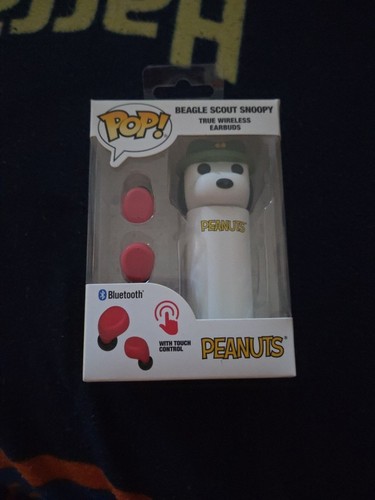 Peanuts beagle scout snoopy - peanuts,